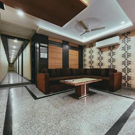 Hotel S L E Residency Benares Buitenkant foto