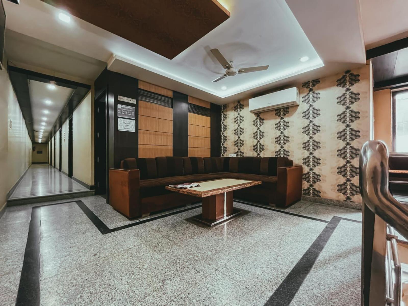 Hotel S L E Residency Benares Buitenkant foto
