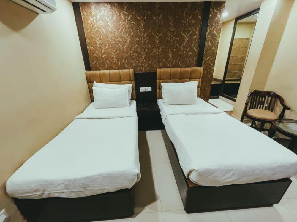 Hotel S L E Residency Benares Buitenkant foto